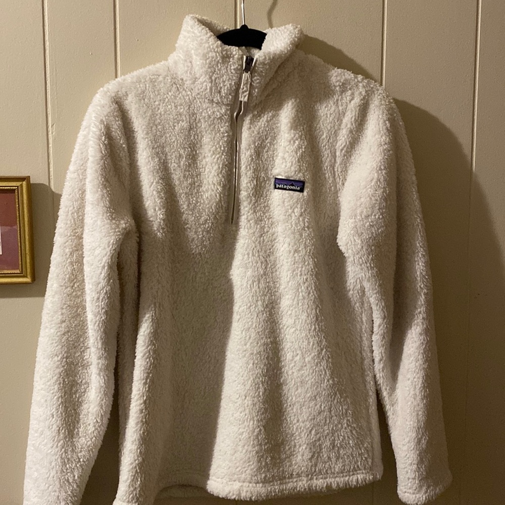 White Warm Fuzzy Patagonia Sweater. In Pristine Perfect Condition. Worn Once!!!!